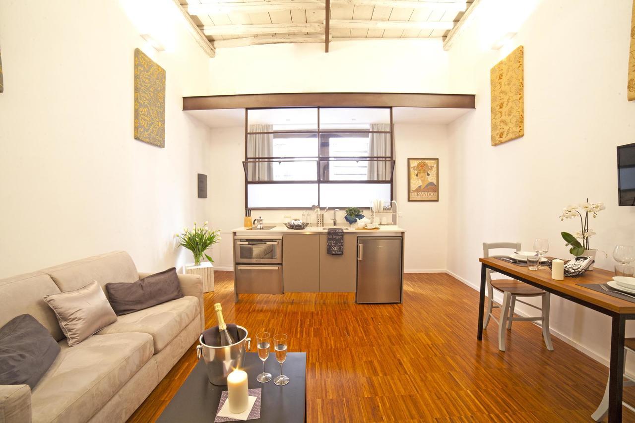 Apartment Paganica Loft Torre Argentina Rome