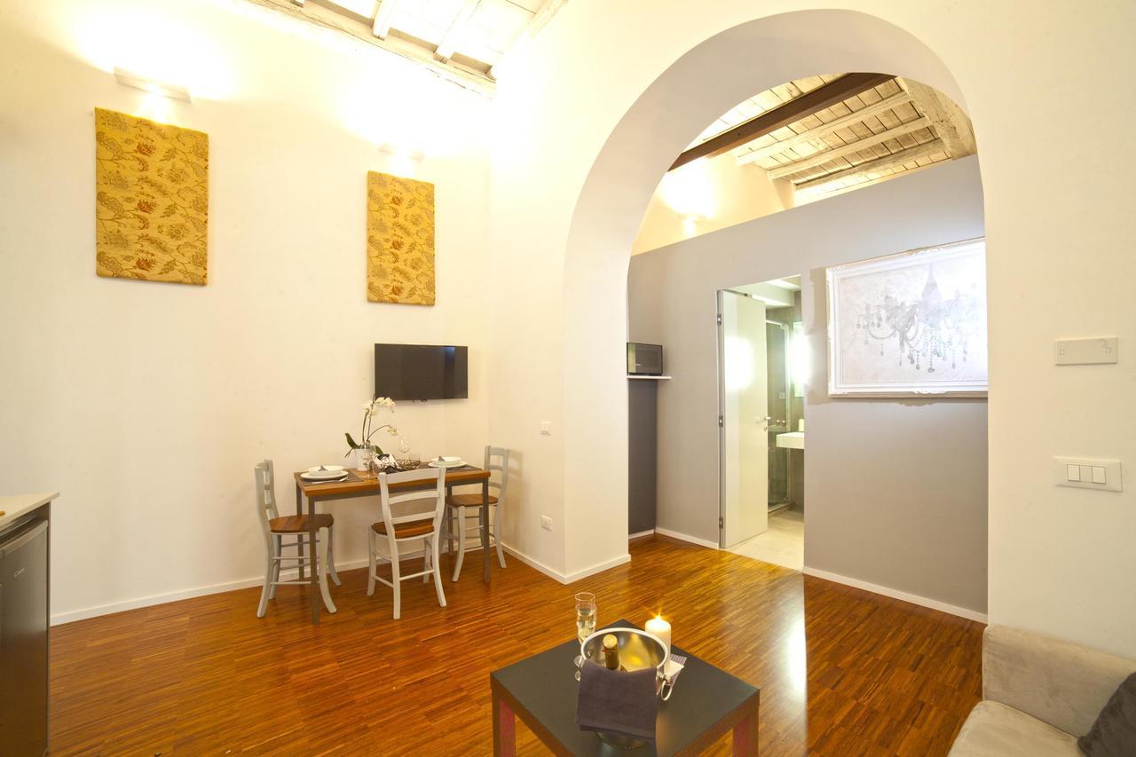 Apartment Paganica Loft Torre Argentina Rome